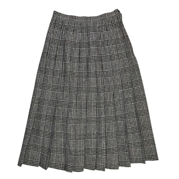 Pendleton Dresses & Skirts - Vintage Pendleton Plaid Pleated Skirt Size 8P Petite 100% Wool Midi Black White